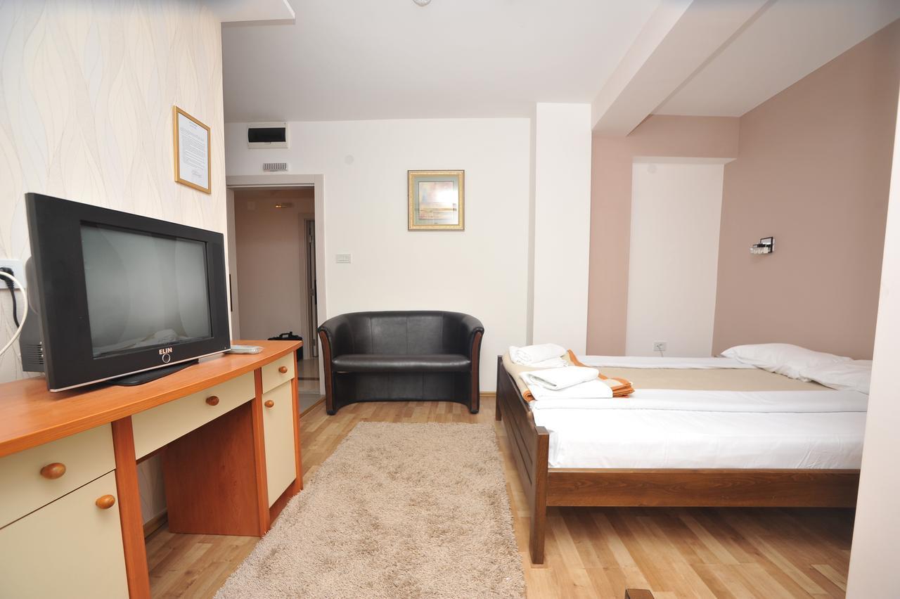 Hotel Zeleni Vir Ni Habitación foto